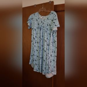 Woman short nightshirt